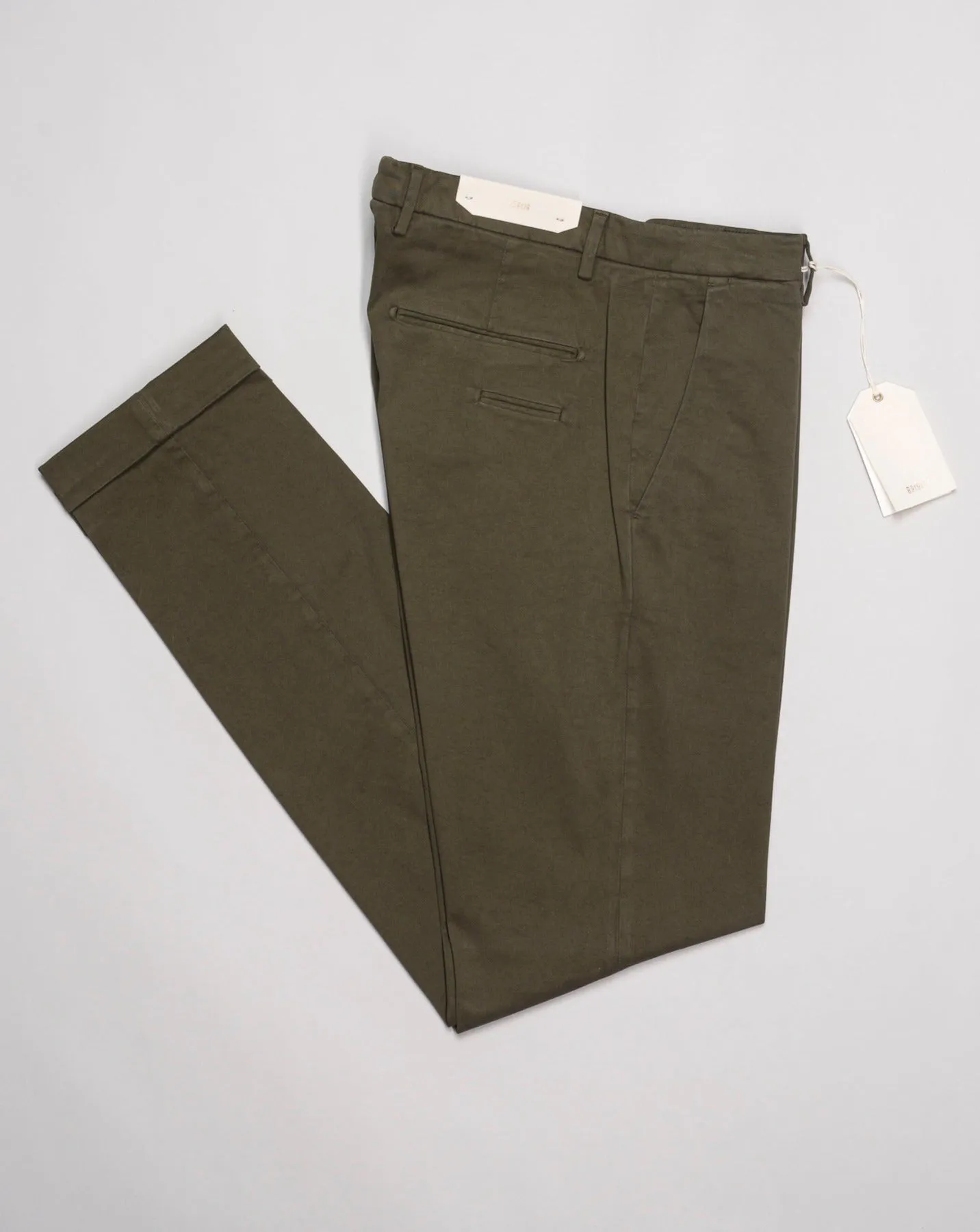 ARMY GREEN GARMENT DYED COTTON CHINOS BY BRIGLIA