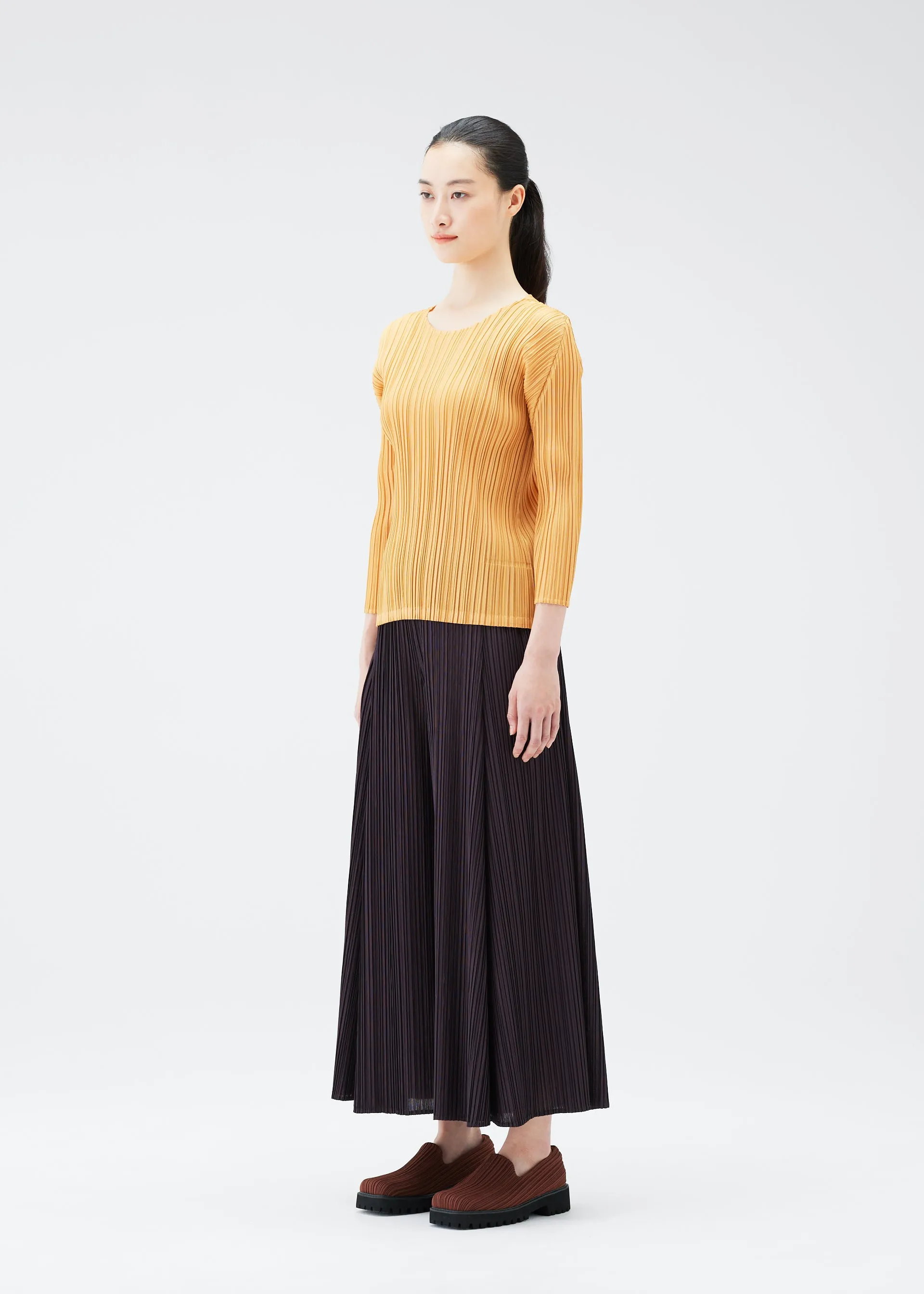 Mellow Pleats Pants