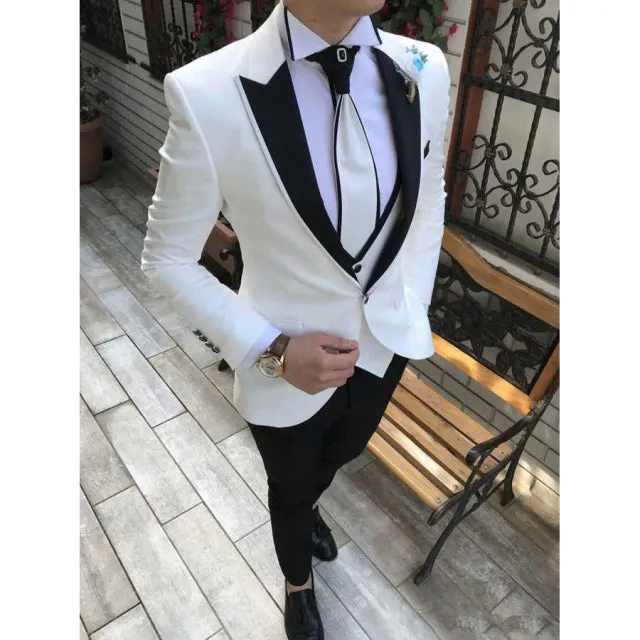 2022 Latest White Wedding Tuxedo Suit with Black Peaked Lapel