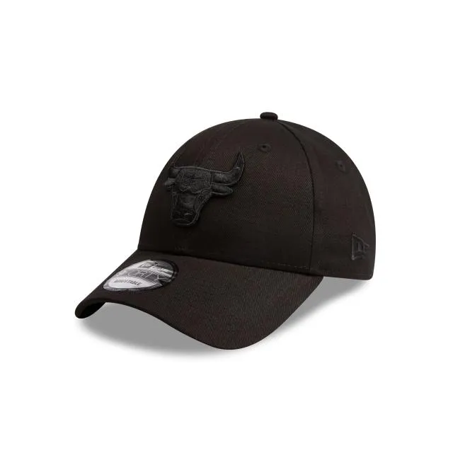 Chicago Bulls Black on Black 9FORTY Cap by New Era