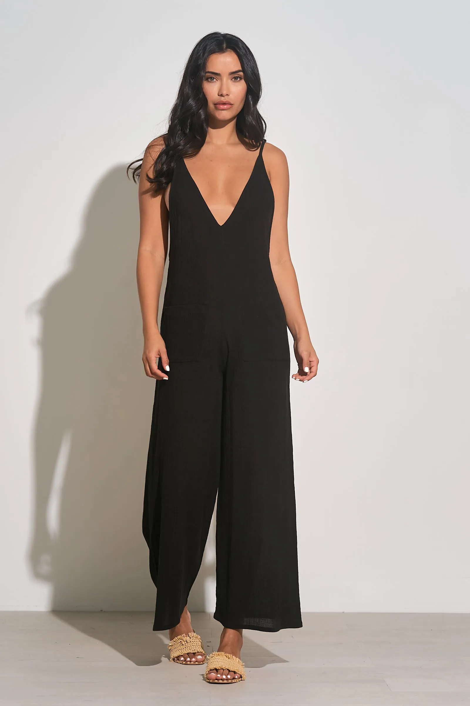 Stylish V-Neck Jumpsuit With Convenient Pockets