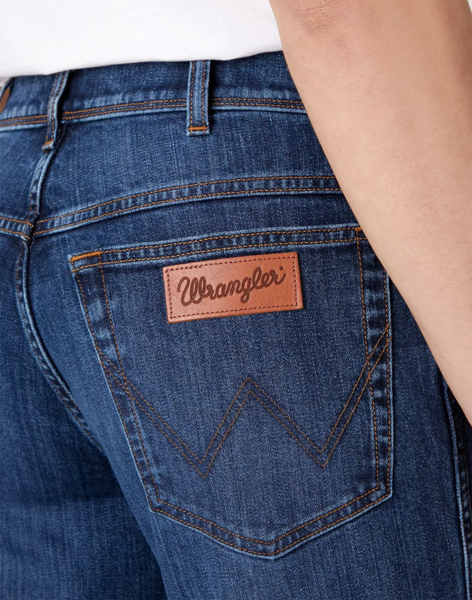 Wrangler Texas Stretch Denim Jeans in Classic Strike