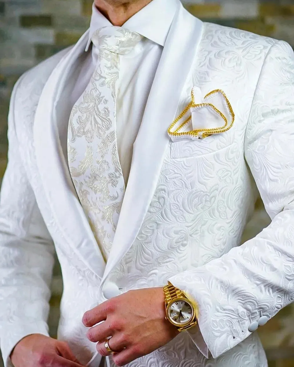 Custom Pink Jacquard Groomsmen White Shawl Lapel Wedding Suit